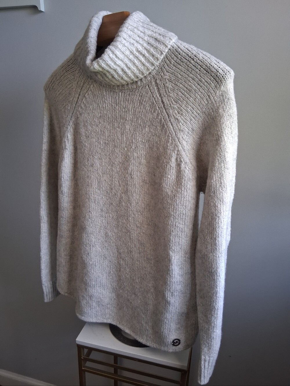 Michael Kors Light Gray Heathered Sweater Size M